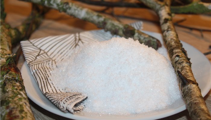 Brezový cukor ako zdravá náhrada bieleho repného cukru